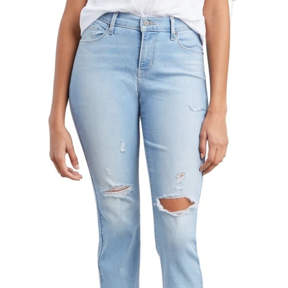 Levi's Women's Curvy Straight Cropped Jeans Size  29
